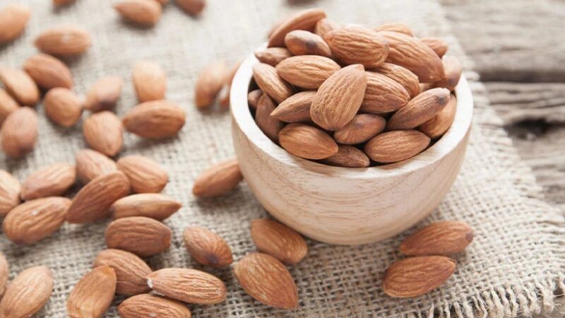The nutritional value of almonds and their benefits for health