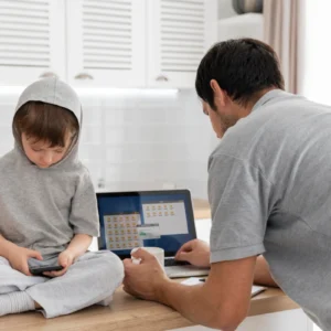 Parenting Smarter with fpmomhacks: Modern Family Guide